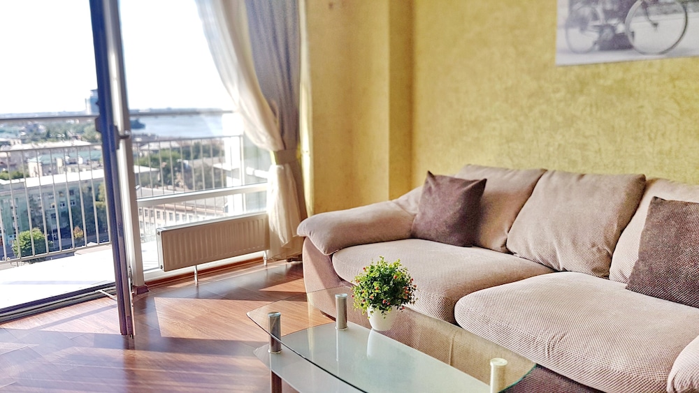 Classic Apartment, 1 Bedroom, Balcony, River View