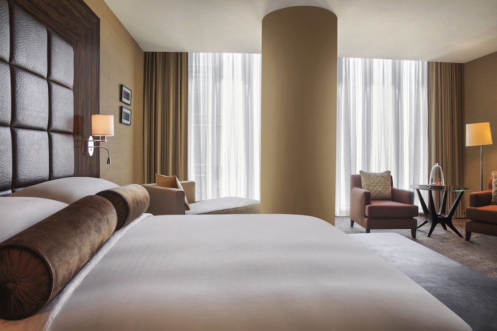 Room, 1 King Bed, Club Lounge Access (Guest)