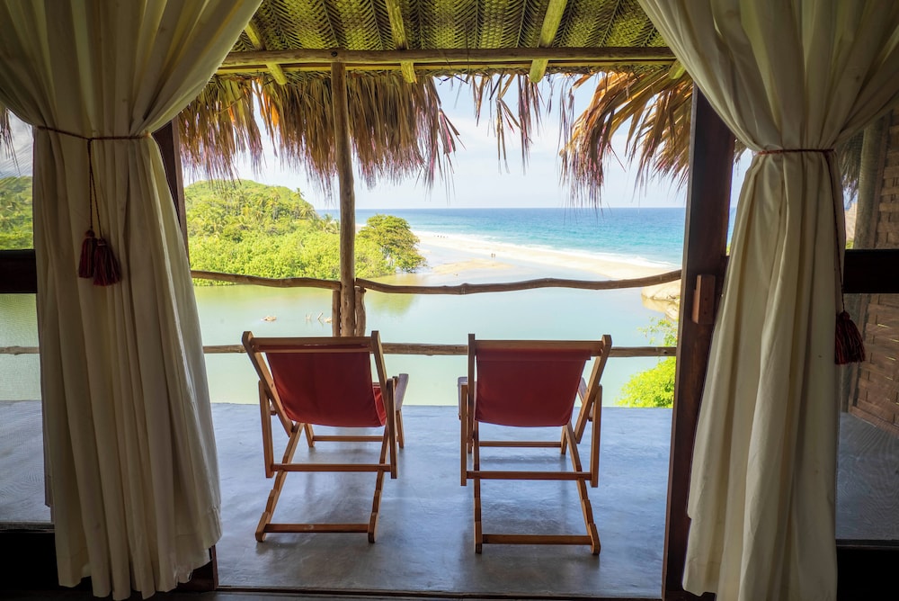 Suite, 1 King Bed, Sea View photo 3