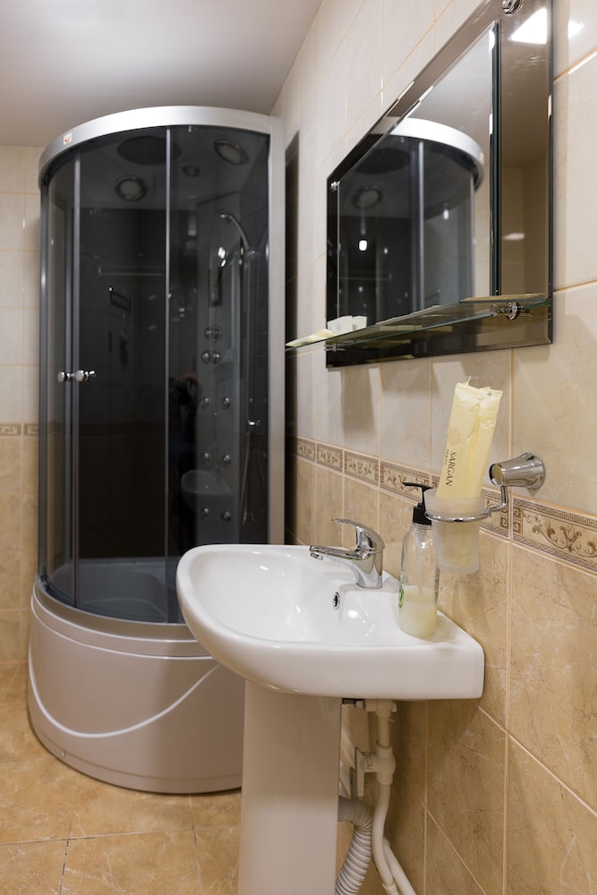 Double Room (semi-suite 301) photo 3