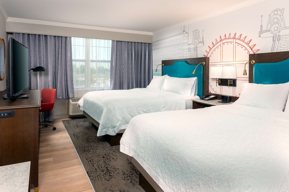 Standard Room, 2 Queen Beds, Accessible - Photo 2