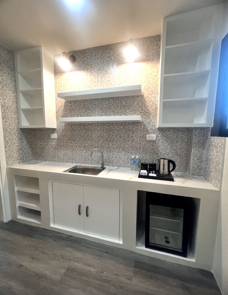 Family Room photo 3