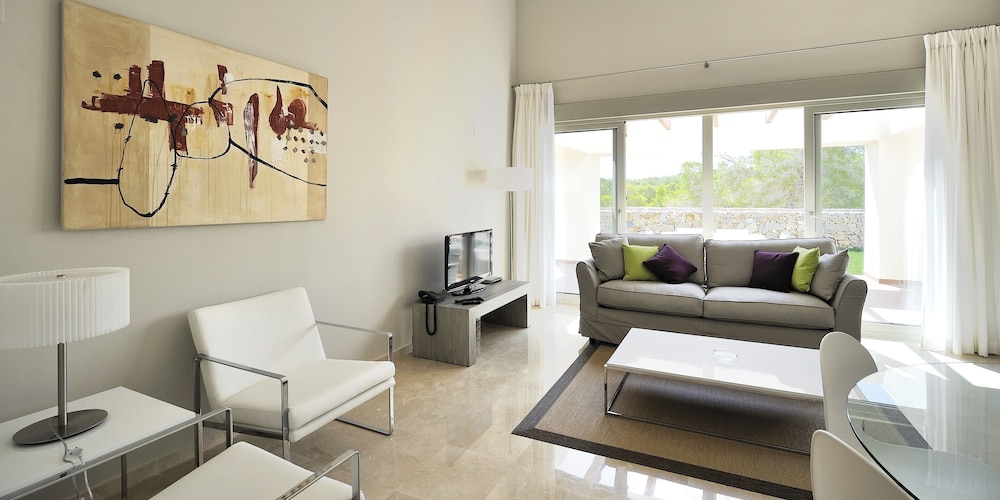 Villa, 3 habitaciones, 2 baños, área de jardín