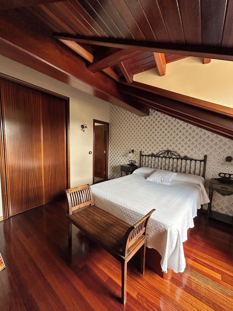 Deluxe Room, Mountain View photo 3
