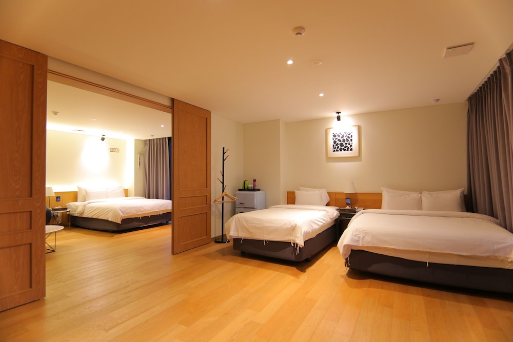 Family Terrace Connecting Room