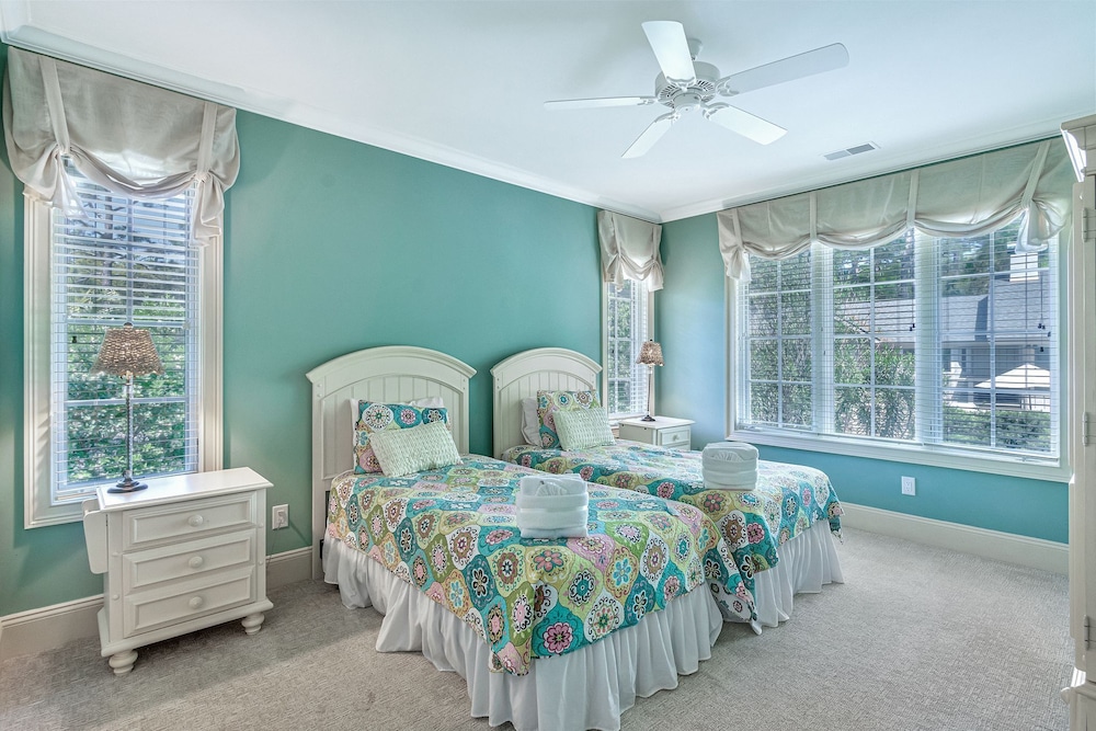 House, Multiple Beds, Kitchen, Pool View (5 Belted Kingfisher)