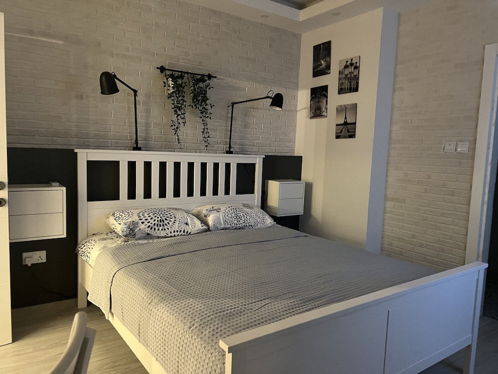 Apartment photo 1