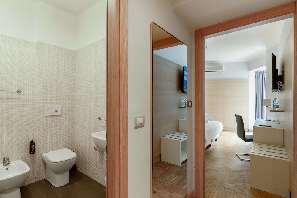 Superior Triple Room - Photo 11