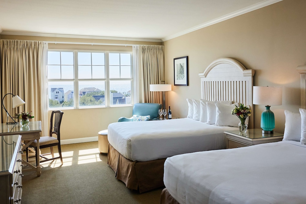 Premier Suite, 3 Bedrooms (Family Residence, 1 King, 1 King, 2 Queens)