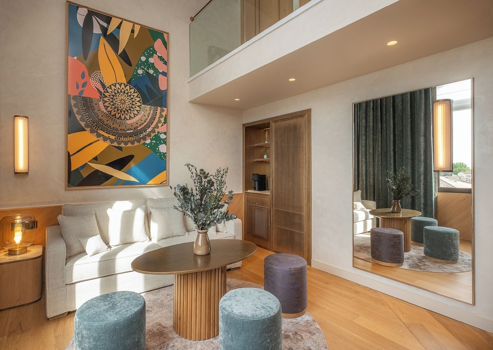 Duplex thumbnail 6