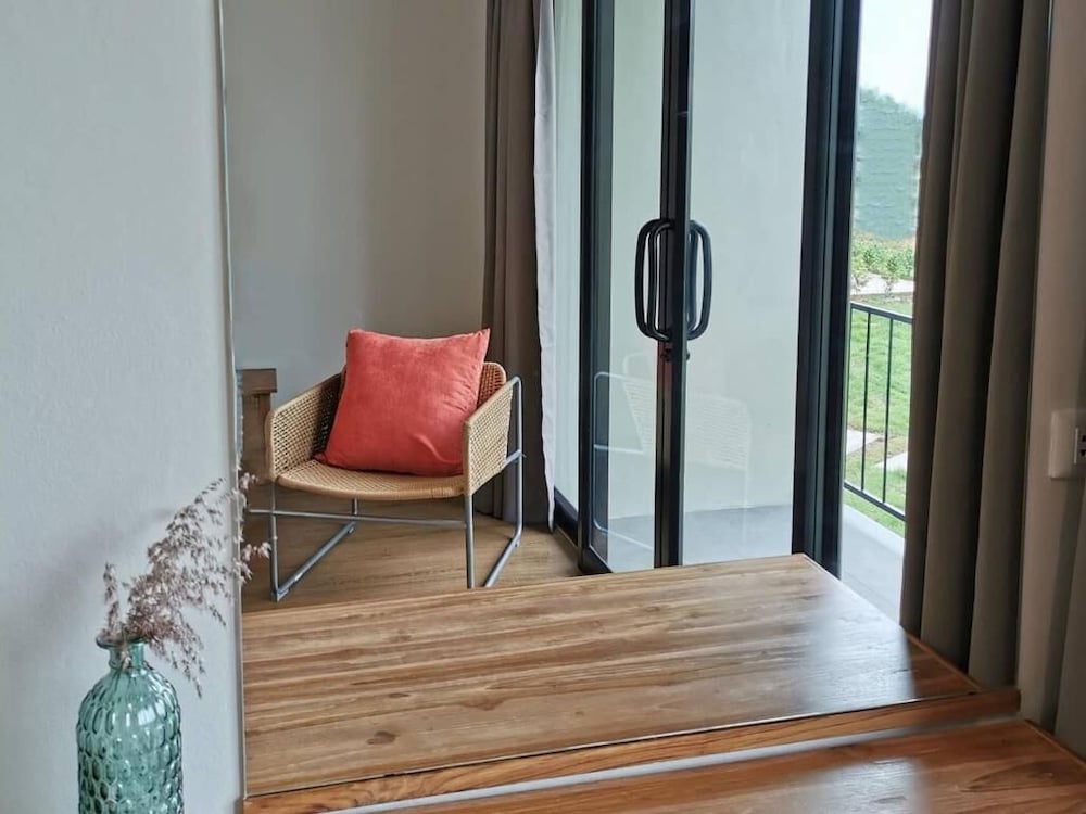 Basic Twin Room - Photo 3