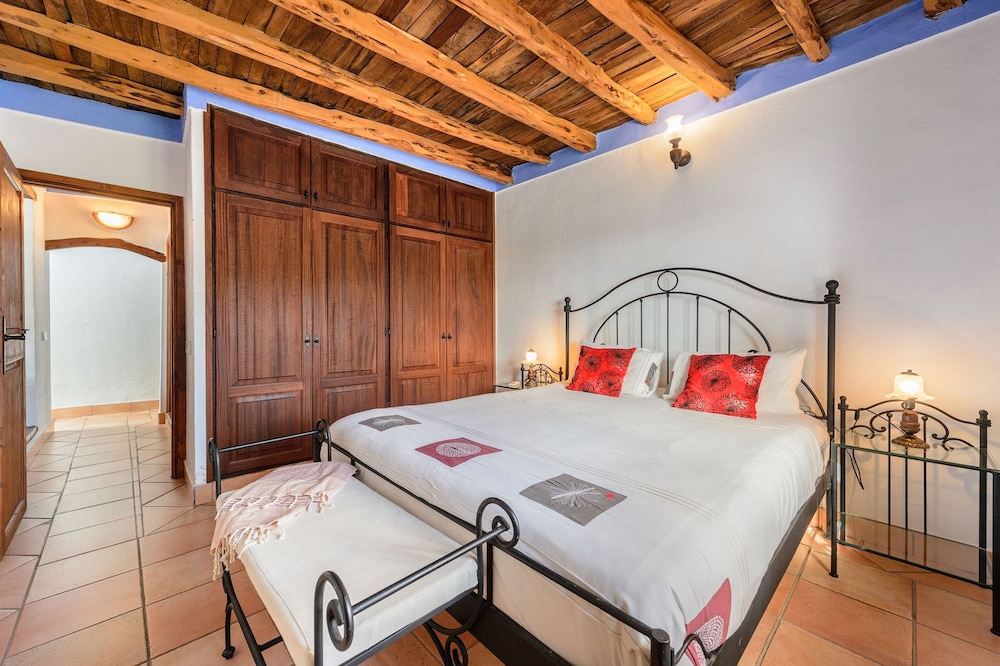Villa, 4 Bedrooms, Private Pool photo 3