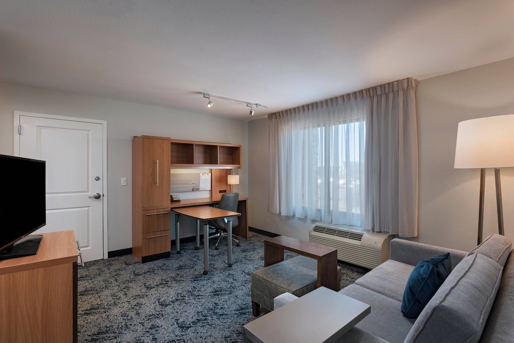 Suite, 1 Bedroom - Photo 4