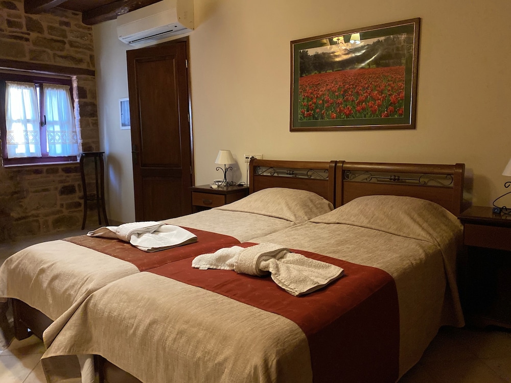 Basic Double or Twin Room, Ground Floor