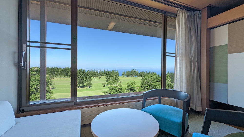 Superior Twin Room, Non Smoking, Golf View [Please arrive no later than 6 PM for dinner] - Photo 6