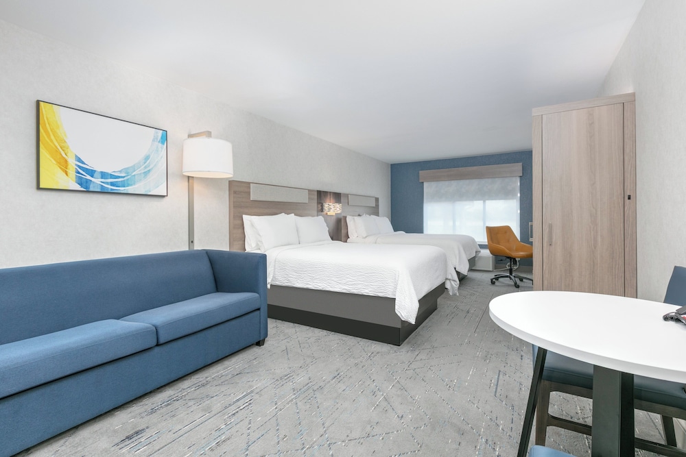 Suite, Multiple Beds - Photo 8
