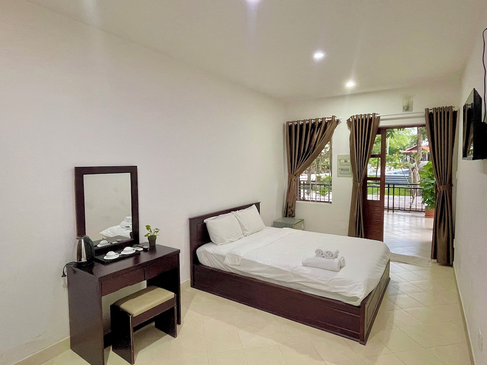 Deluxe Double Room, Balcony, Pool View photo 1