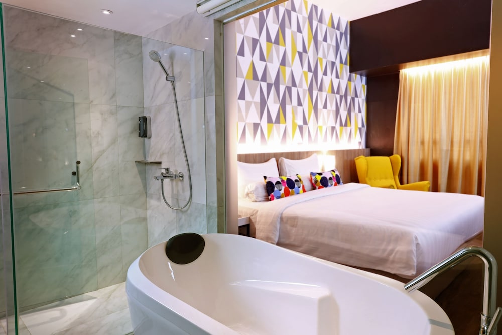 Junior Suite, 1 Double Bed - Photo 5