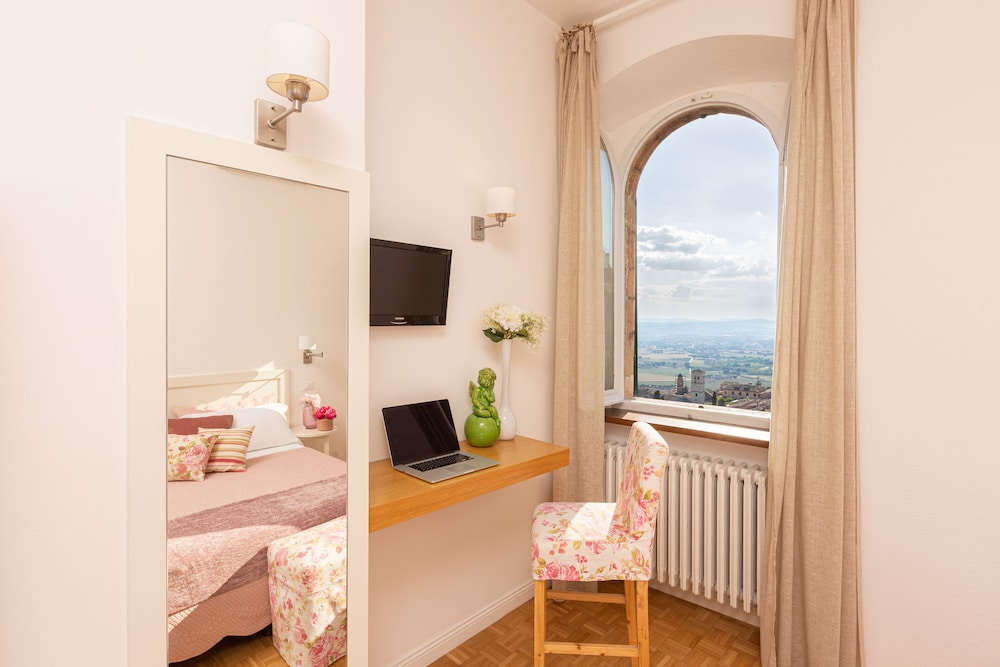Panoramic Double Room, Garden View