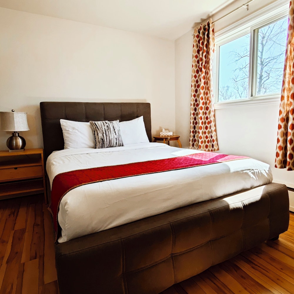 Room, 1 Queen Bed, Courtyard View photo 2