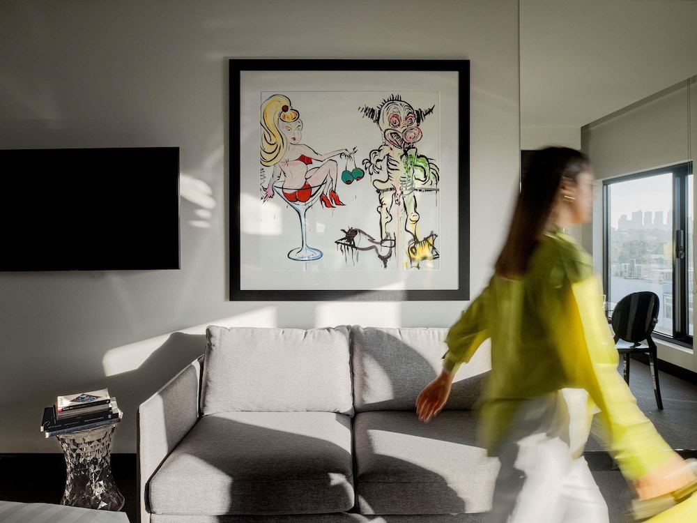 Studio, 2 Bedrooms (Two Bedroom Studio Dual Key) - Photo 6