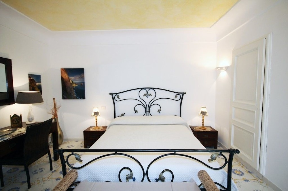Deluxe Double Room (Corallo)