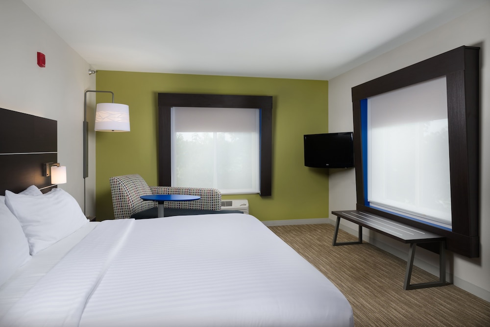 Standard Room, 1 King Bed, Mobility Accessible (Communications) - Photo 2