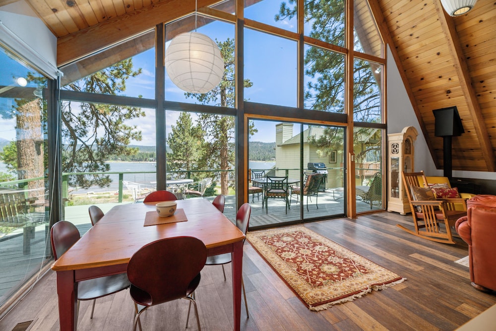 Cabin, Multiple Beds, Hot Tub, Mountain View photo 2