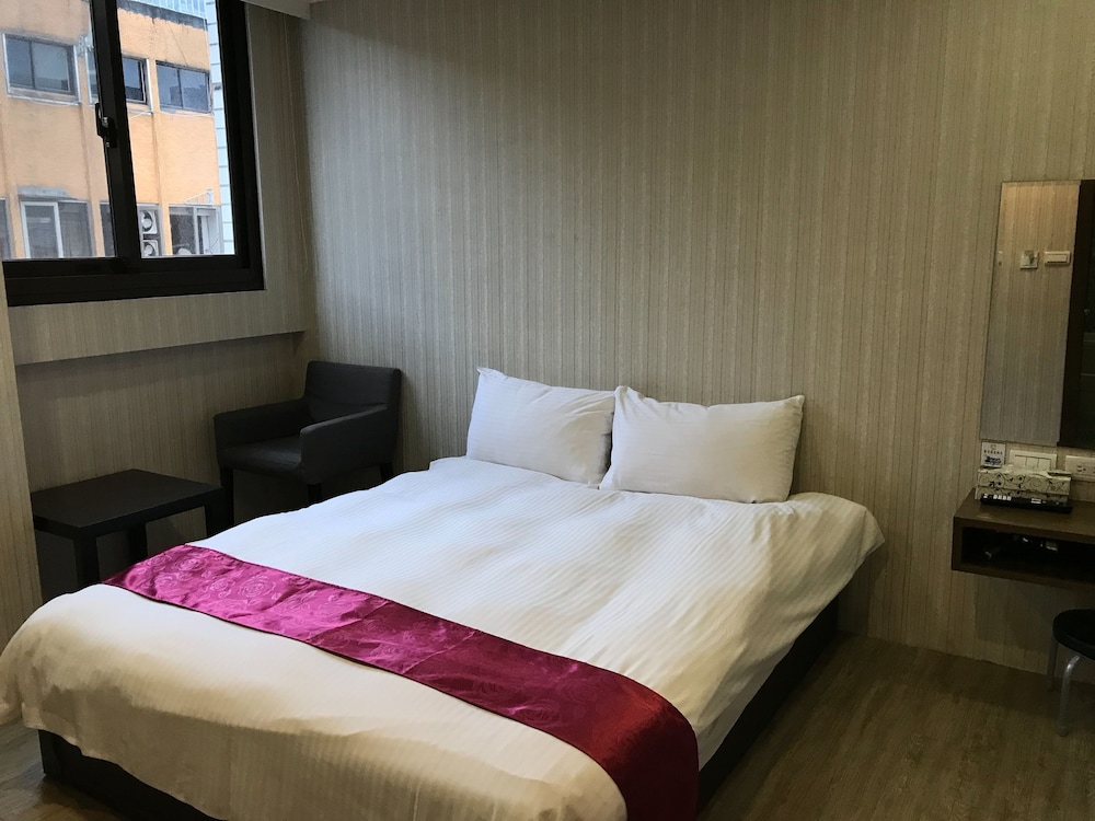 Economy Double Room photo 2