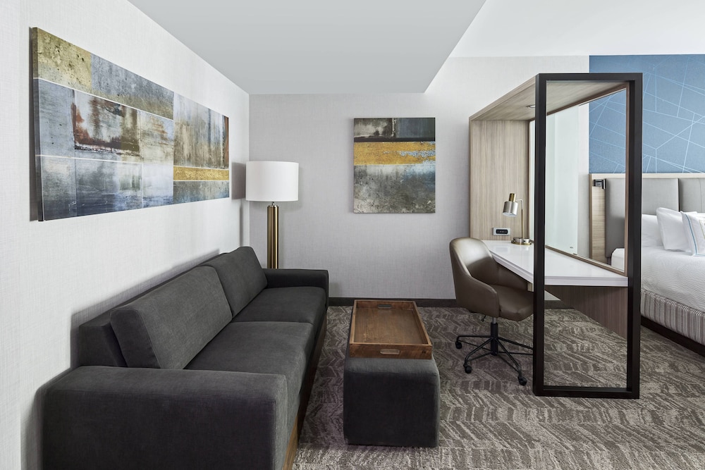 Suite, Multiple Beds - Photo 3