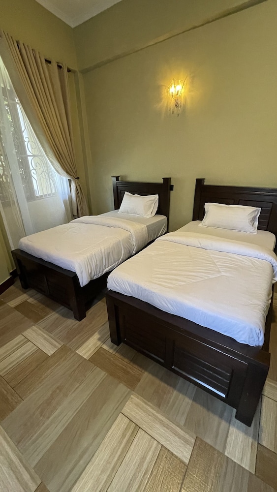 Basic Twin Room photo 1