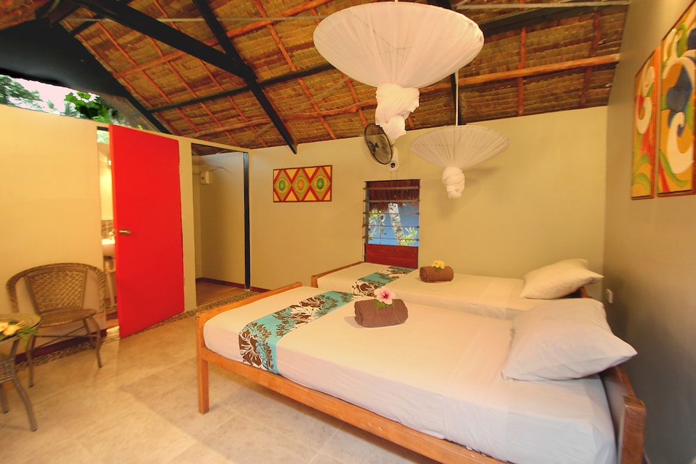 2 Bedroom Garden Bure