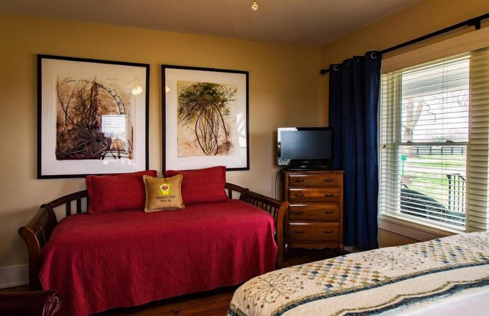 Bluegrass Room photo 3