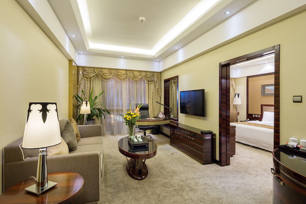 Business Suite photo 2