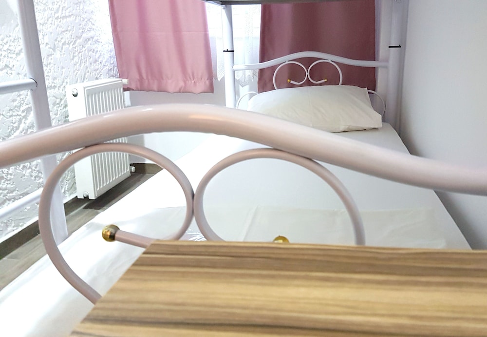 Economy Shared Dormitory, 1 Bedroom, Shared Bathroom, Beachside photo 1