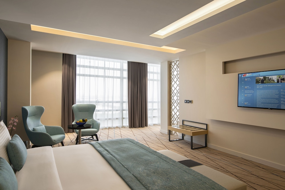 Topaz Suite photo 3