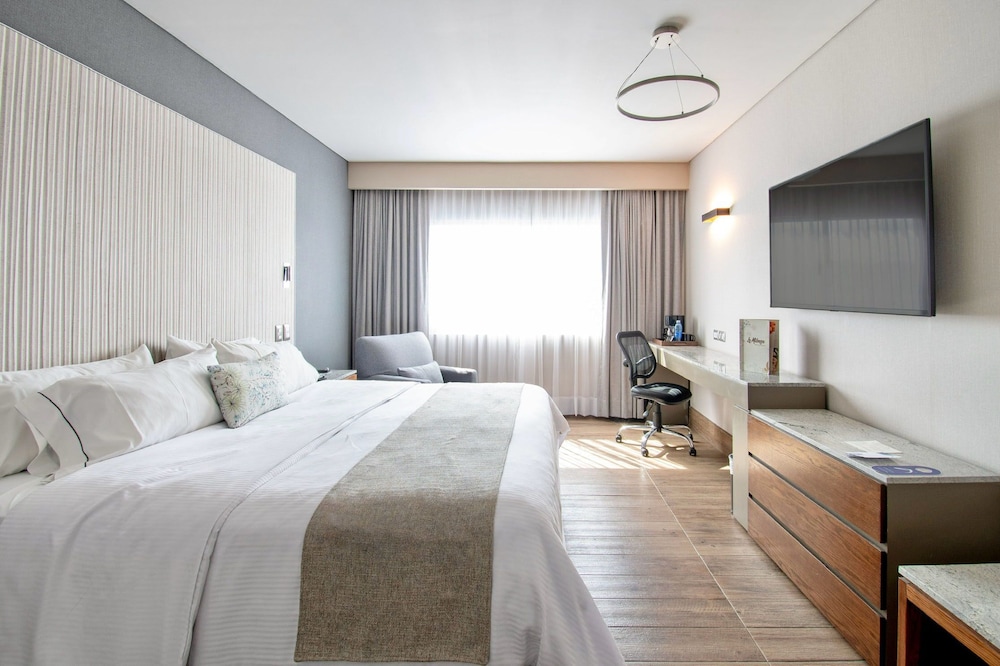 Executive Room, 1 King Bed - Photo 12
