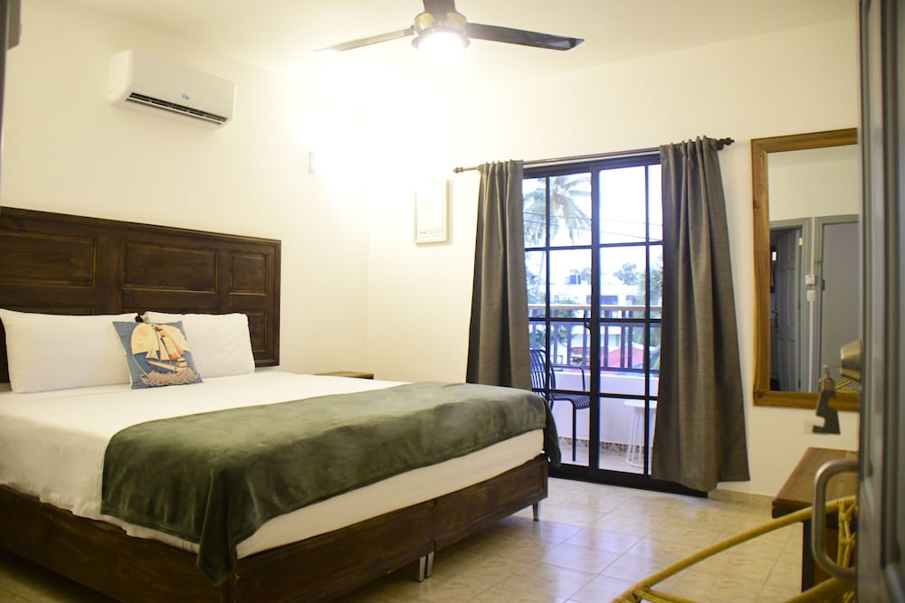 Deluxe Double Room, 1 King Bed, Non Smoking, City View