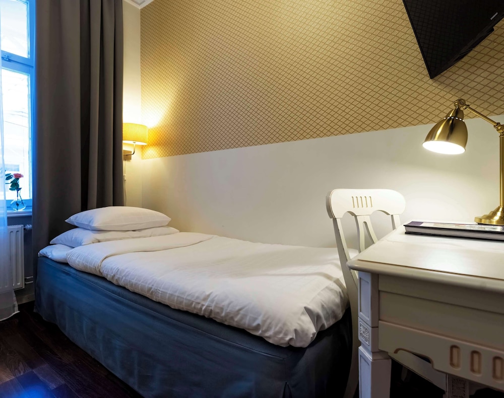 Economy Room, 1 Twin Bed, Non Smoking (Small Room)