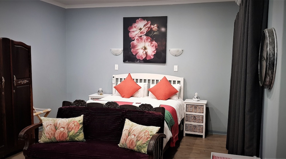 Family Room - Photo 5