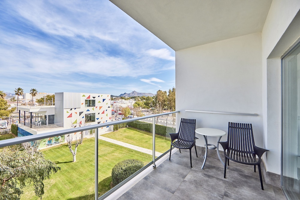 Twin Room, Balcony - Photo 2