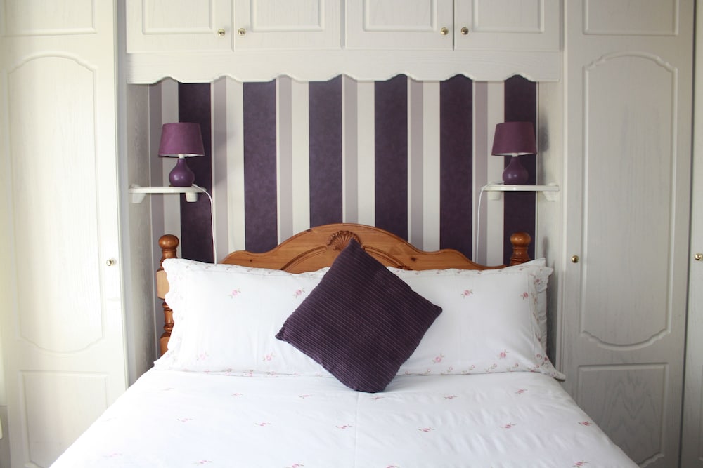 Double Room (En Suite) photo 3