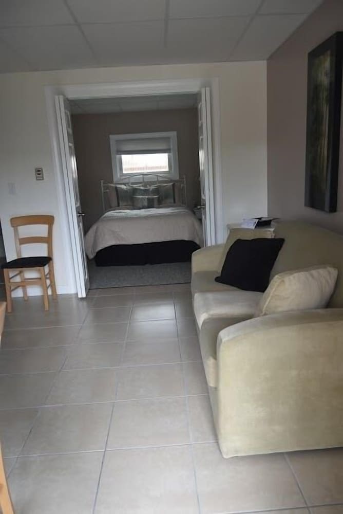 Suite, 1 Double Bed with Sofa bed photo 2