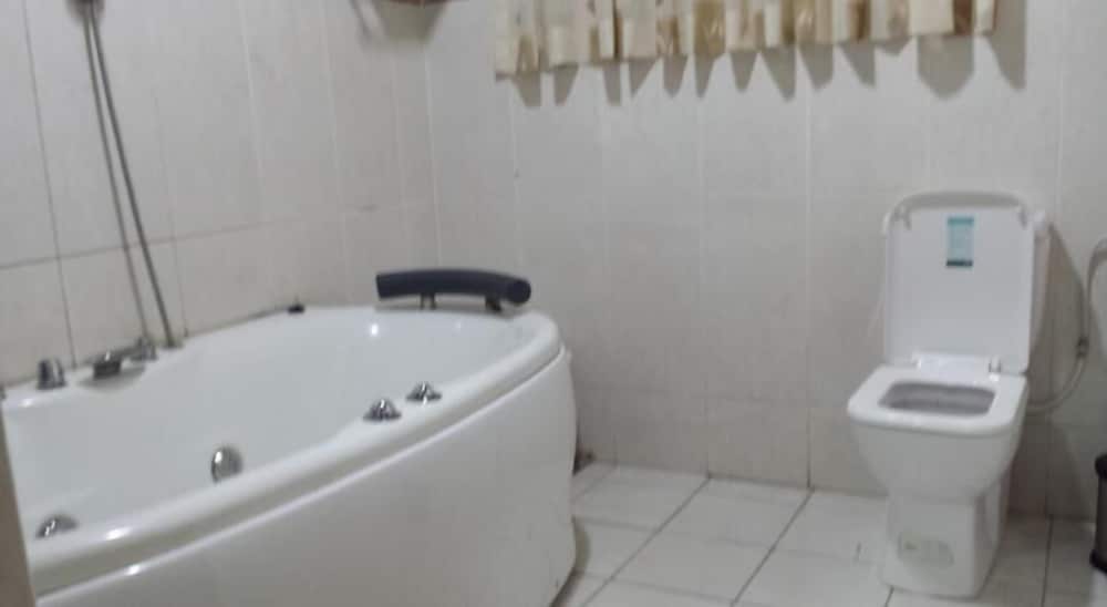 Executive Chalet photo 2