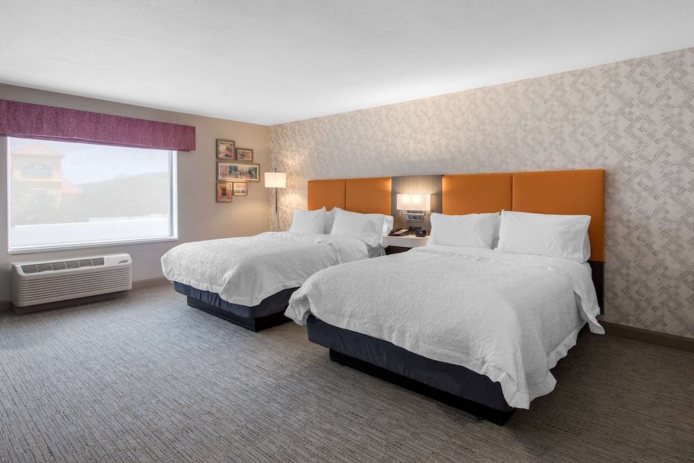 Room, 2 Queen Beds, Accessible (Hearing) - Photo 1