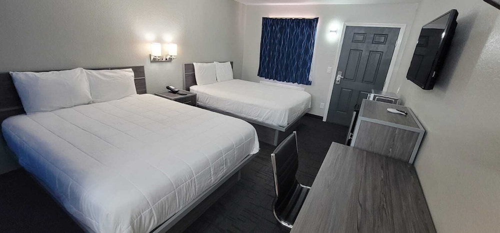 Deluxe Room, 2 Queen Beds