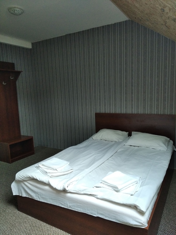 Economy Double Room, 1 Double Bed, Mountain View photo 2