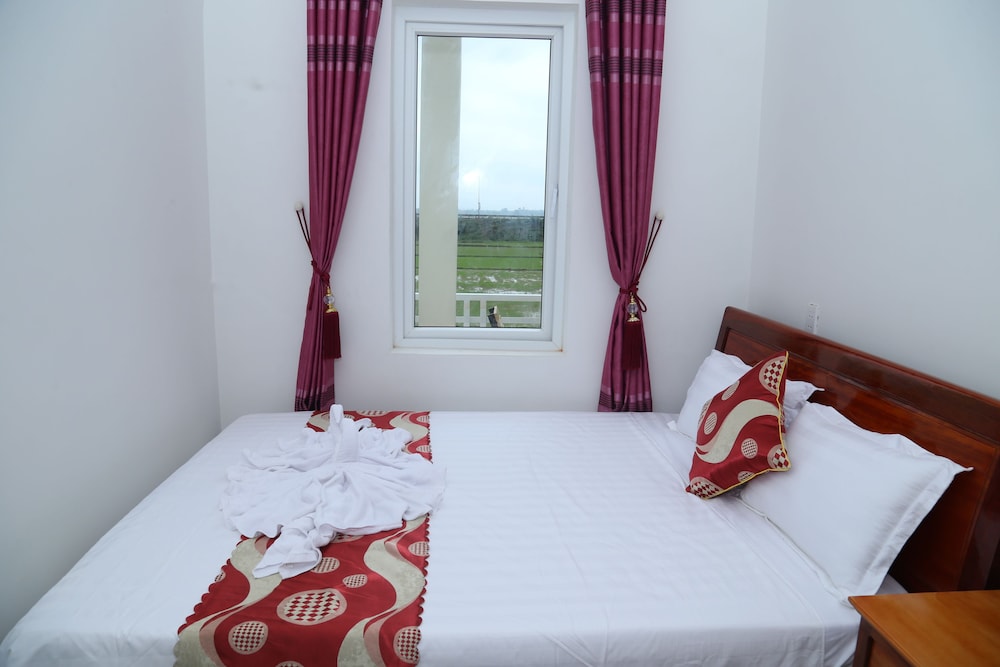Standard Double Room, 1 King Bed, Non Smoking, Mountain View photo 1
