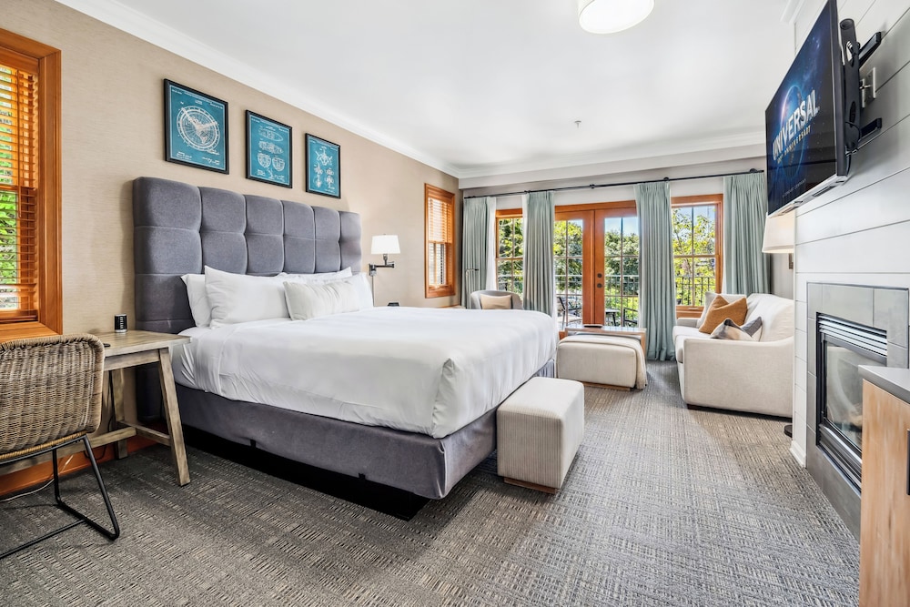King Suite w/View - Quarryman Hall