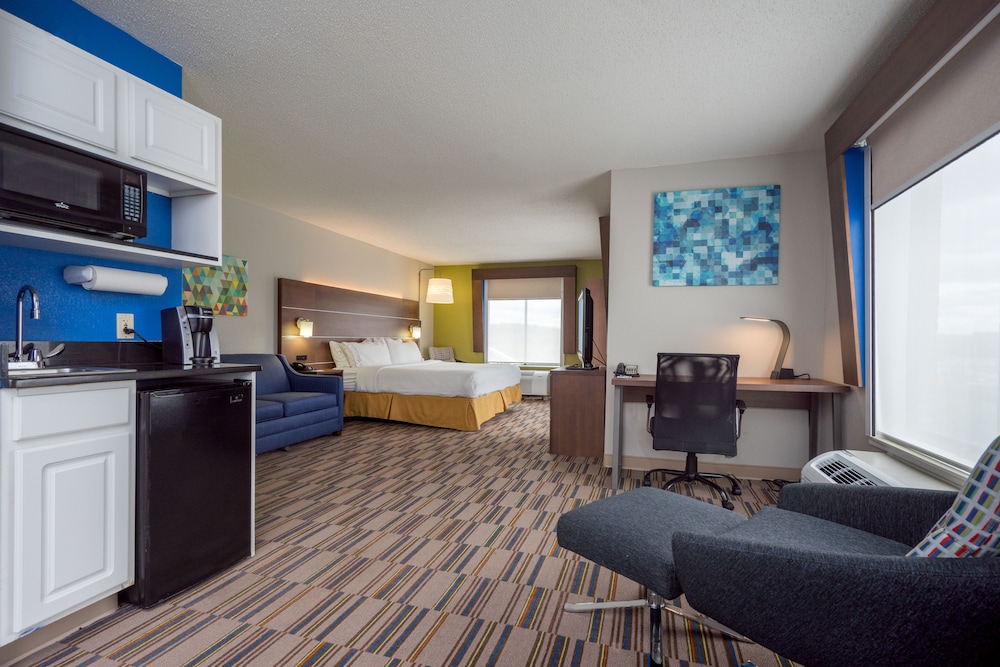 Suite, 1 King Bed (Extra Floor Space) - Photo 2